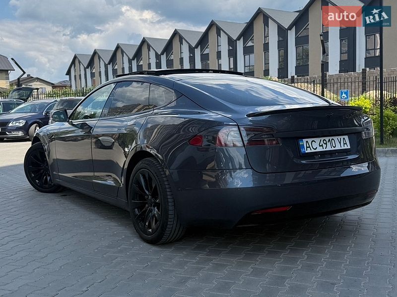 Ліфтбек Tesla Model S 2016 в Луцьку фото 20 Ліфтбек Tesla Model S 2016 в Луцьку
