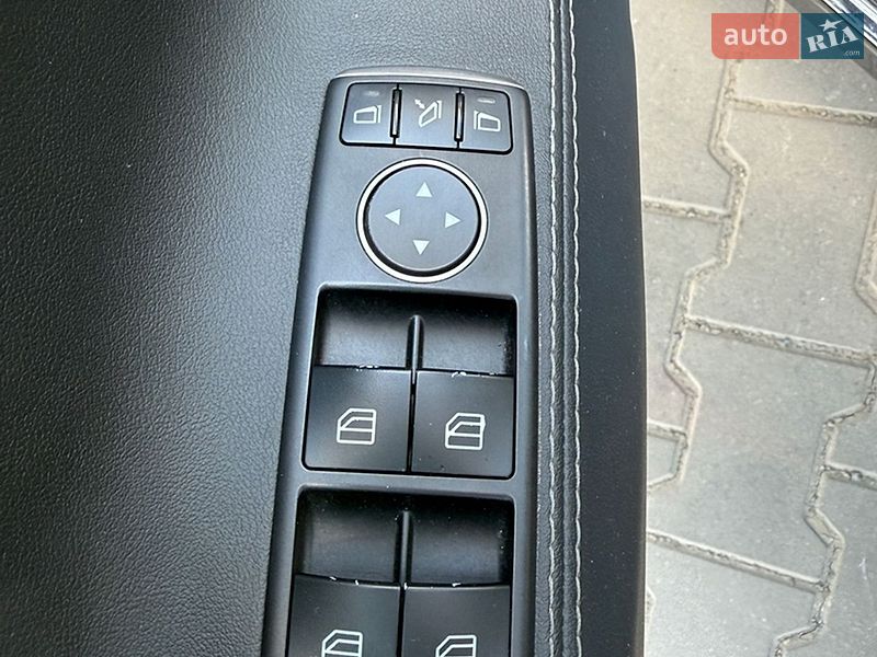 Ліфтбек Tesla Model S 2016 в Луцьку фото 22 Ліфтбек Tesla Model S 2016 в Луцьку