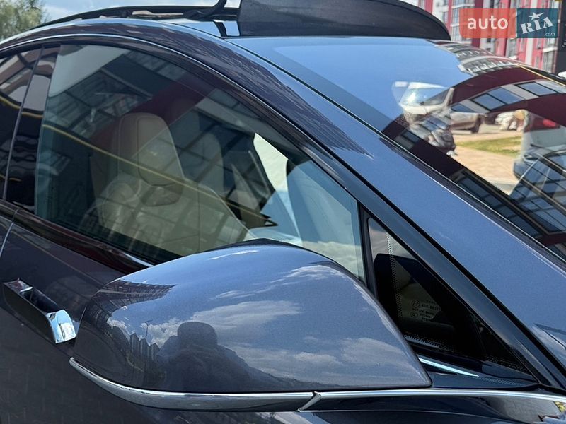 Ліфтбек Tesla Model S 2016 в Луцьку фото 25 Ліфтбек Tesla Model S 2016 в Луцьку