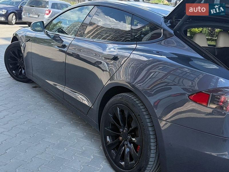 Ліфтбек Tesla Model S 2016 в Луцьку фото 29 Ліфтбек Tesla Model S 2016 в Луцьку