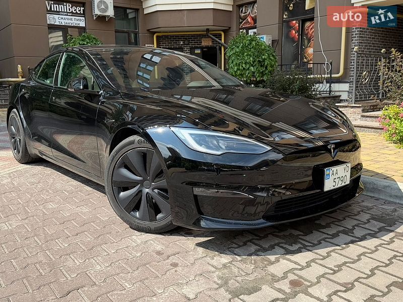 Ліфтбек Tesla Model S 2022 в Києві