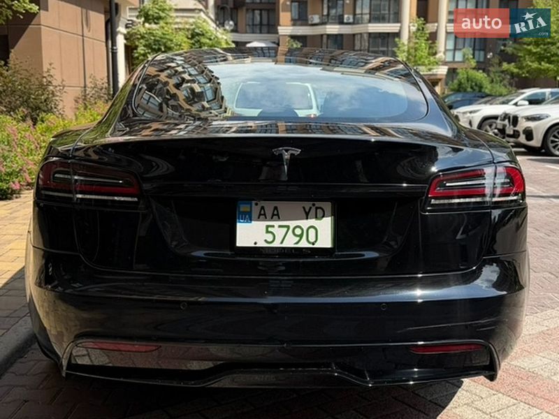 Ліфтбек Tesla Model S 2022 в Києві