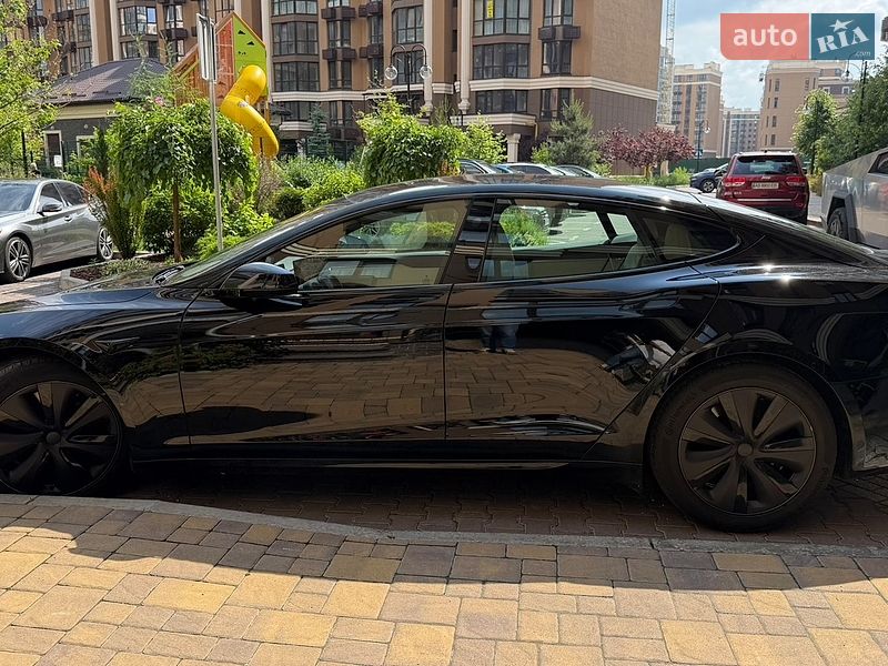 Ліфтбек Tesla Model S 2022 в Києві