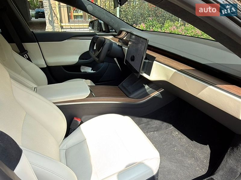 Ліфтбек Tesla Model S 2022 в Києві