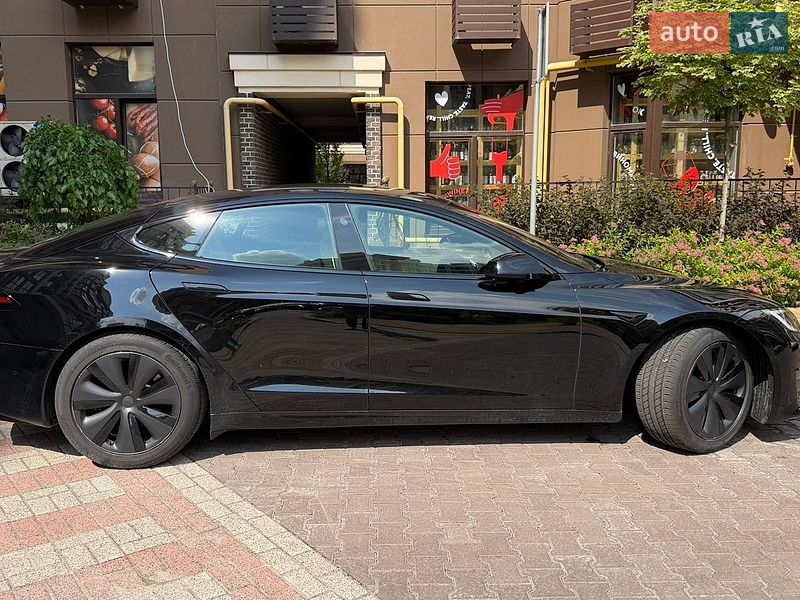 Ліфтбек Tesla Model S 2022 в Києві