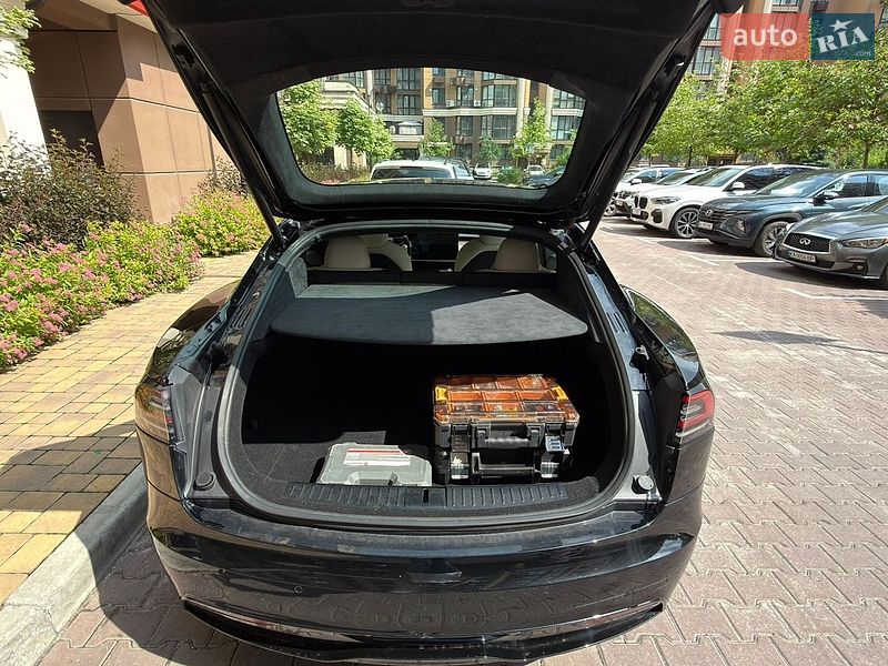 Ліфтбек Tesla Model S 2022 в Києві