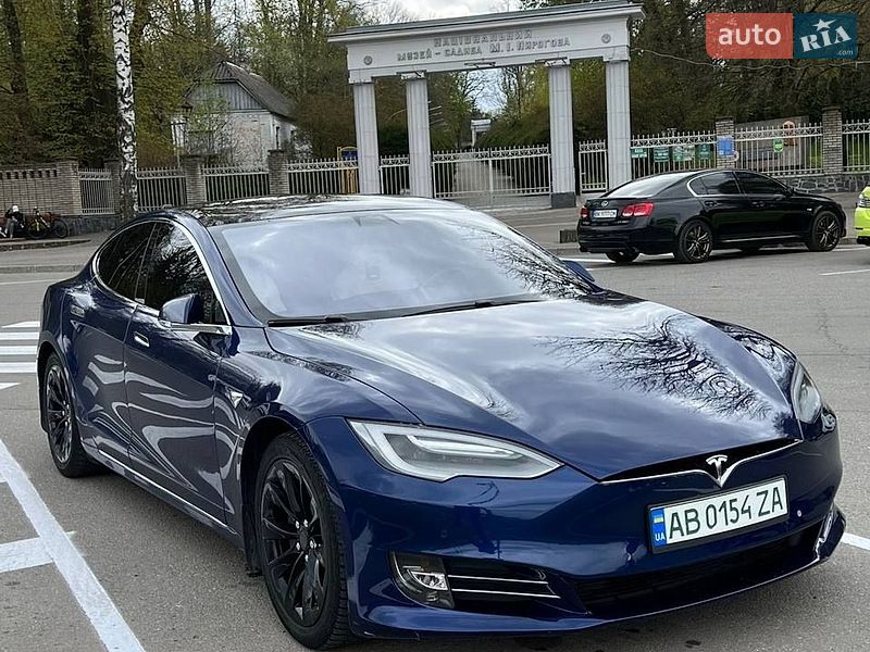 Лифтбек Tesla Model S 2017 в Виннице фото 6 Лифтбек Tesla Model S 2017 в Виннице