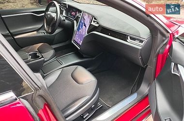 Ліфтбек Tesla Model S 2016 в Києві