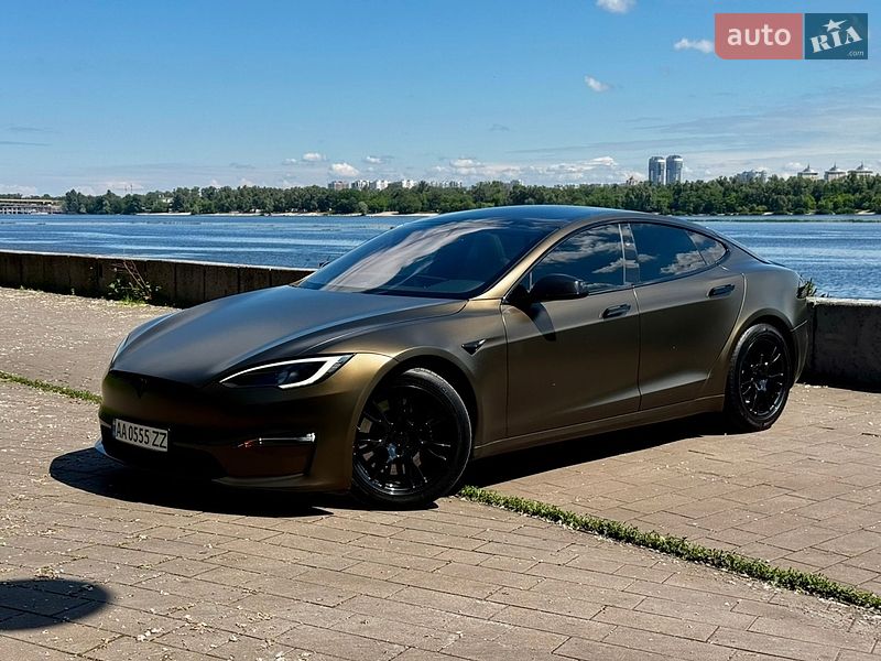 Лифтбек Tesla Model S 2023 в Киеве