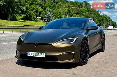 Лифтбек Tesla Model S 2023 в Киеве
