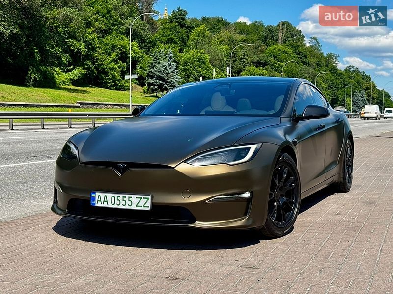 Лифтбек Tesla Model S 2023 в Киеве
