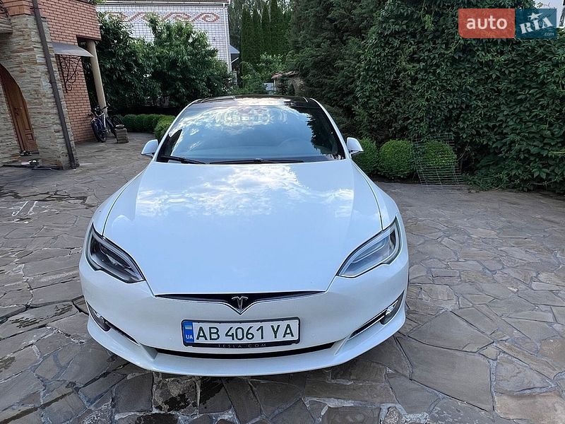 2016 Tesla Model-S, VIN 5YJSA7E27GF141507:plate — фото 1 (autoria)