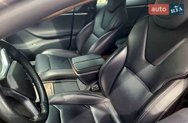 Лифтбек Tesla Model S 2018 в Бучаче
