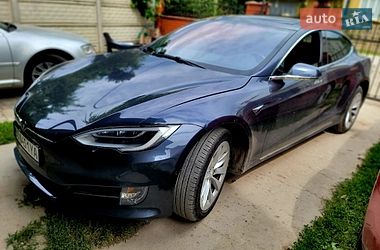 Лифтбек Tesla Model S 2018 в Бучаче