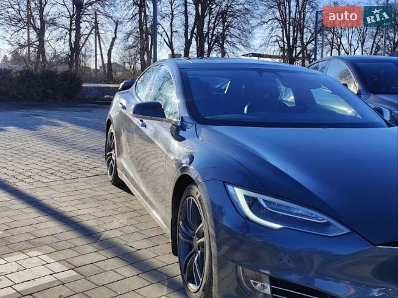 Лифтбек Tesla Model S 2016 в Виннице фото 3 Лифтбек Tesla Model S 2016 в Виннице