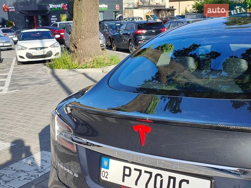 Лифтбек Tesla Model S 2016 в Виннице фото 11 Лифтбек Tesla Model S 2016 в Виннице