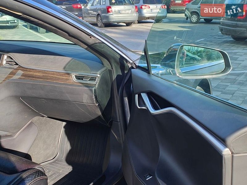 Лифтбек Tesla Model S 2016 в Виннице фото 12 Лифтбек Tesla Model S 2016 в Виннице