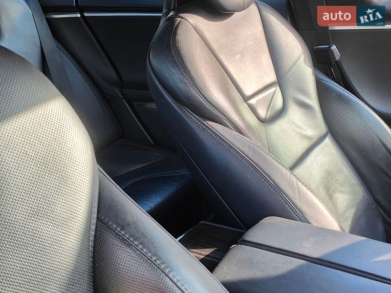 Лифтбек Tesla Model S 2016 в Виннице фото 14 Лифтбек Tesla Model S 2016 в Виннице