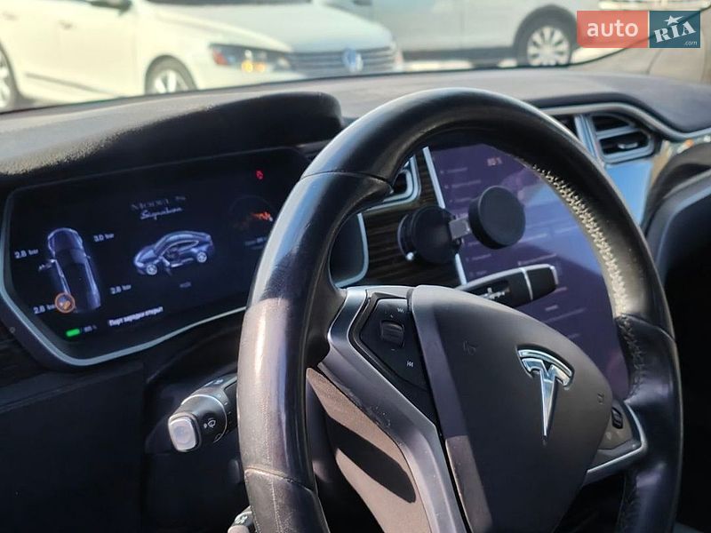 Лифтбек Tesla Model S 2016 в Виннице фото 18 Лифтбек Tesla Model S 2016 в Виннице