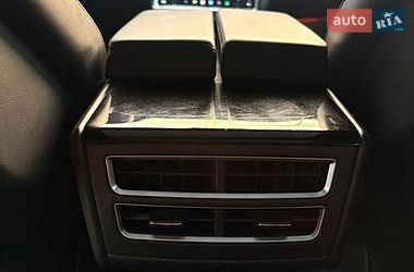 Лифтбек Tesla Model S 2015 в Львове