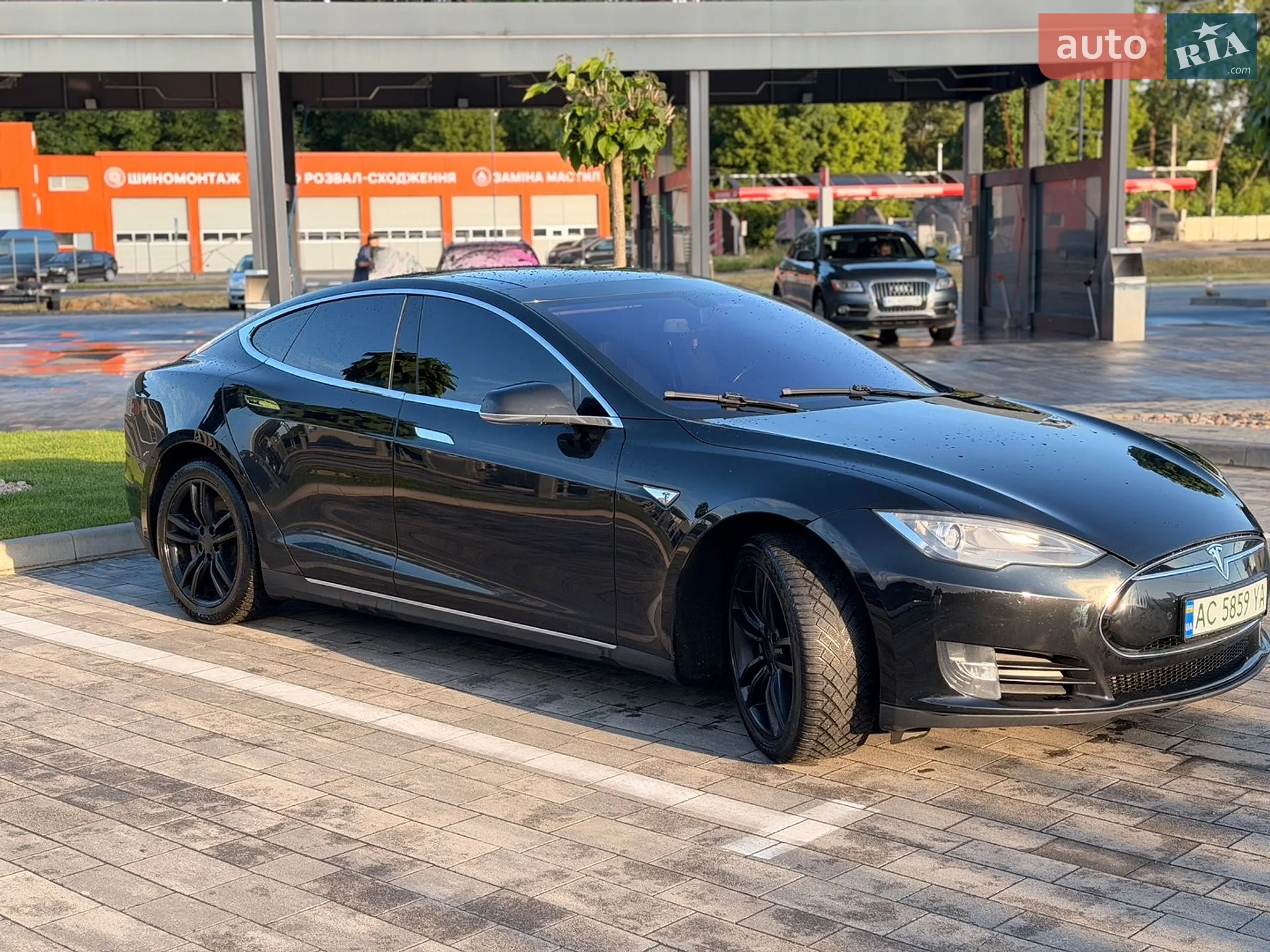 2014 Tesla Model S - мініатюра 5