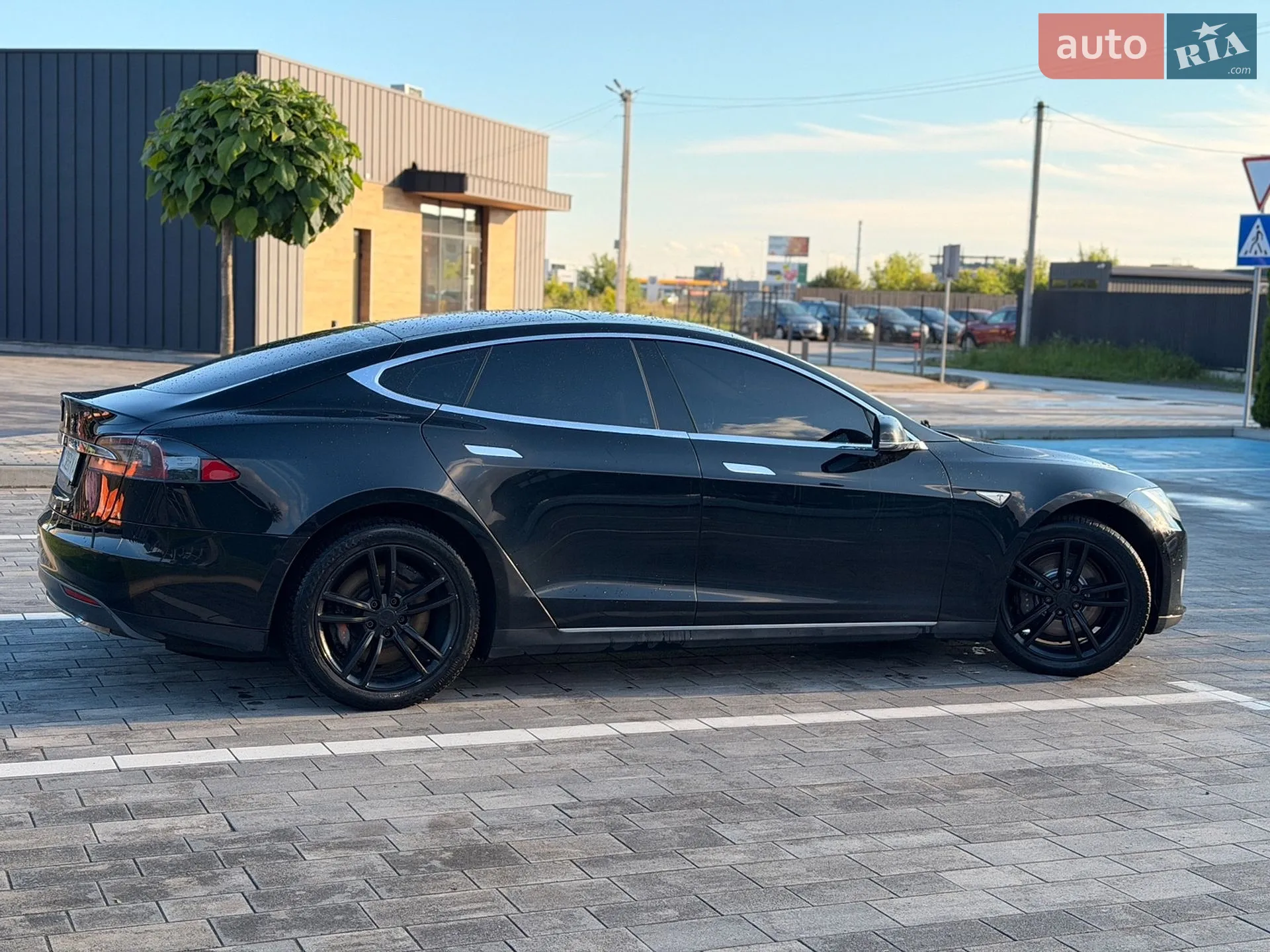 2014 Tesla Model S - мініатюра 9