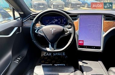 Ліфтбек Tesla Model S 2017 в Одесі фото 18 Ліфтбек Tesla Model S 2017 в Одесі