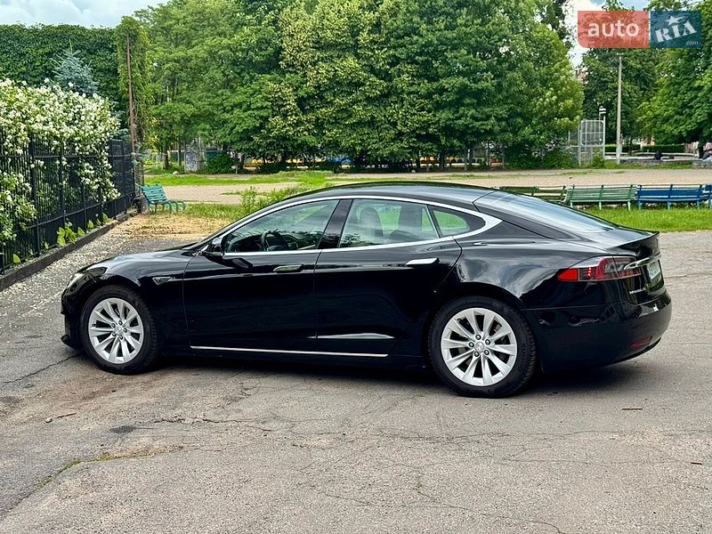 Лифтбек Tesla Model S 2016 в Виннице фото 4 Лифтбек Tesla Model S 2016 в Виннице