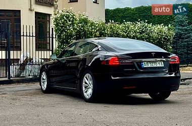 Ліфтбек Tesla Model S 2016 в Вінниці