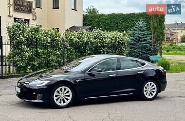 Ліфтбек Tesla Model S 2016 в Вінниці