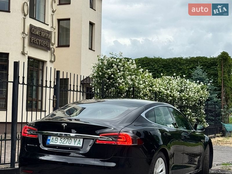 Ліфтбек Tesla Model S 2016 в Вінниці