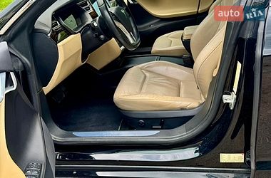 Ліфтбек Tesla Model S 2016 в Вінниці