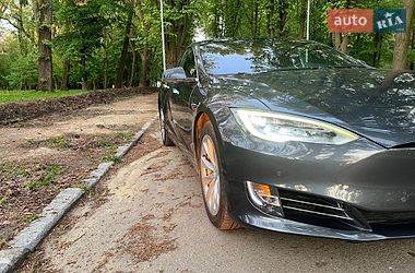 Лифтбек Tesla Model S 2018 в Черновцах фото 3 Лифтбек Tesla Model S 2018 в Черновцах