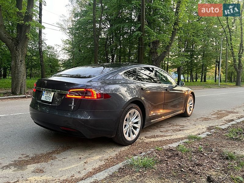 Лифтбек Tesla Model S 2018 в Черновцах фото 4 Лифтбек Tesla Model S 2018 в Черновцах