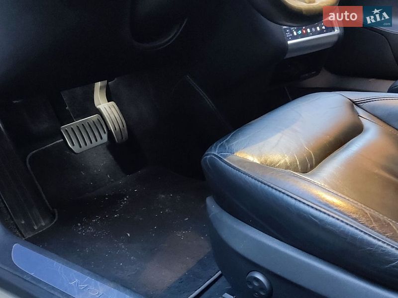 Лифтбек Tesla Model S 2015 в Харькове