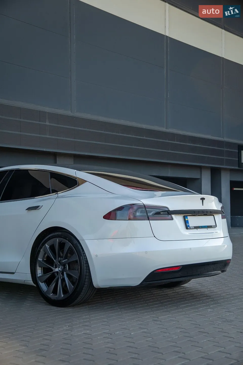 2017 Tesla Model S - мініатюра 13