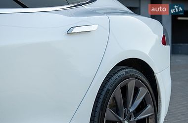 Лифтбек Tesla Model S 2017 в Киеве фото 9 Лифтбек Tesla Model S 2017 в Киеве