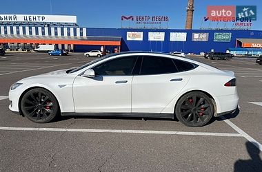 Лифтбек Tesla Model S 2013 в Суховоле