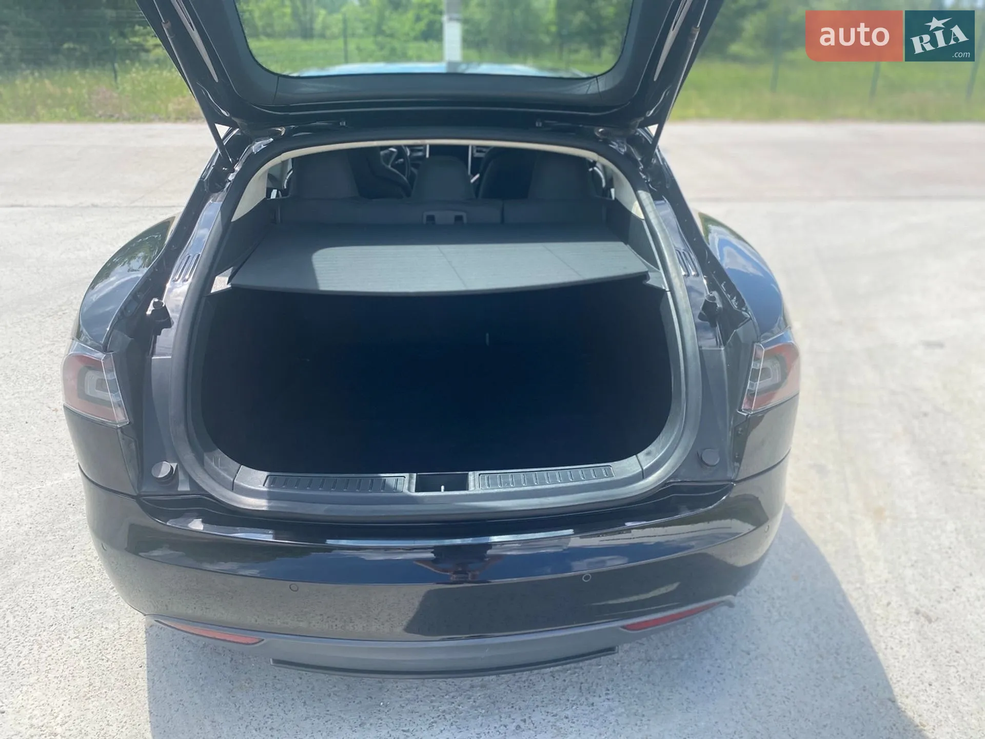 2015 Tesla Model S - мініатюра 15