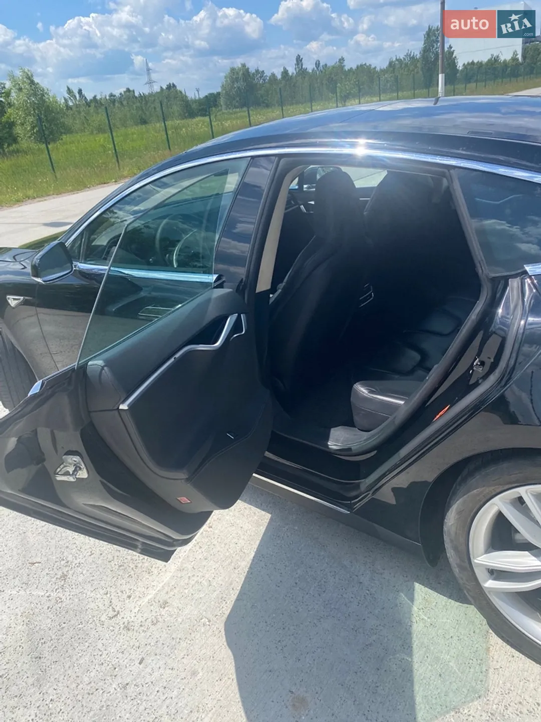 2015 Tesla Model S - мініатюра 19