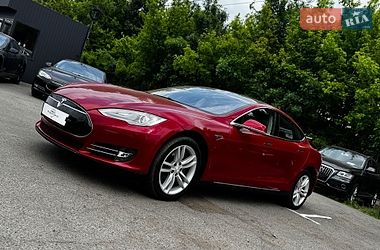 Лифтбек Tesla Model S 2014 в Луцке