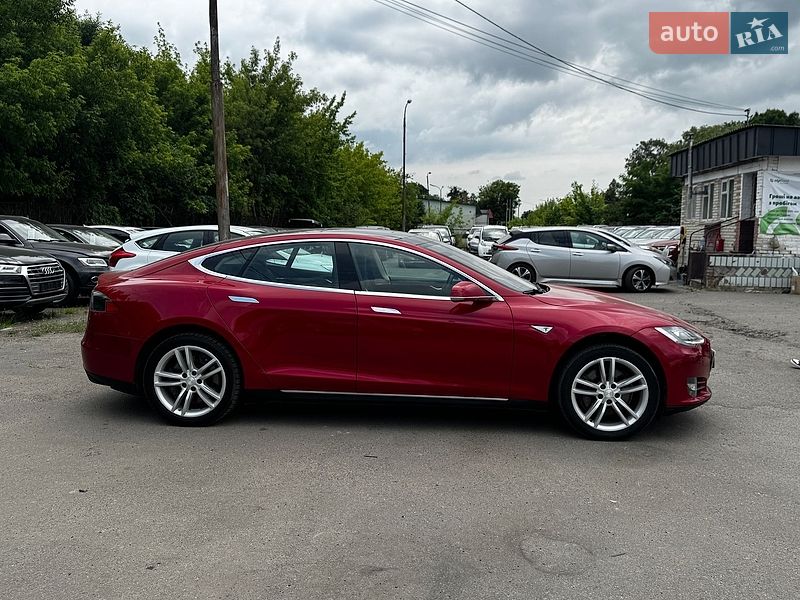 Лифтбек Tesla Model S 2014 в Луцке