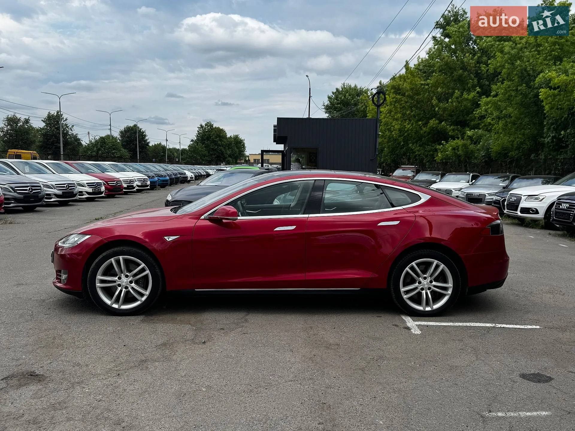 2014 Tesla Model S - мініатюра 12