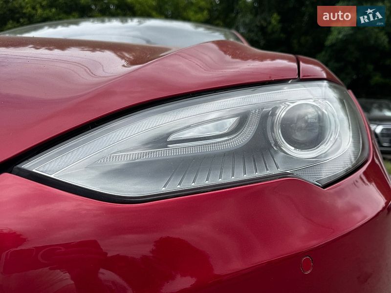 Лифтбек Tesla Model S 2014 в Луцке