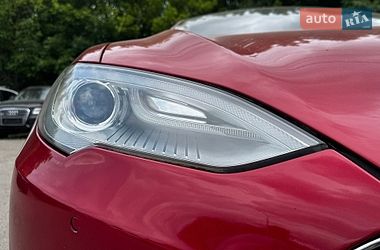Лифтбек Tesla Model S 2014 в Луцке