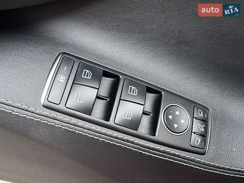 Лифтбек Tesla Model S 2014 в Луцке