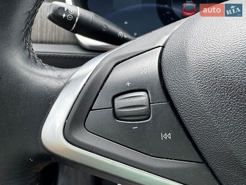 Лифтбек Tesla Model S 2014 в Луцке