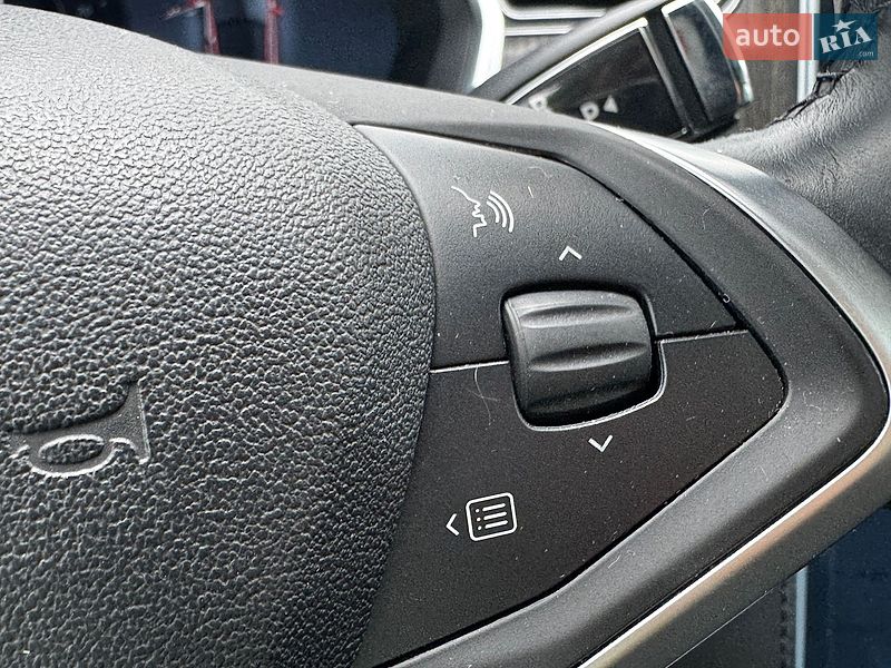 Лифтбек Tesla Model S 2014 в Луцке