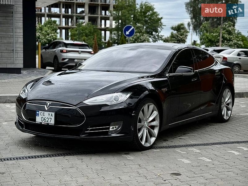 Ліфтбек Tesla Model S 2013 в Чернівцях фото 3 Ліфтбек Tesla Model S 2013 в Чернівцях
