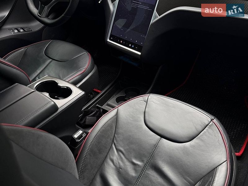 Ліфтбек Tesla Model S 2013 в Чернівцях фото 8 Ліфтбек Tesla Model S 2013 в Чернівцях